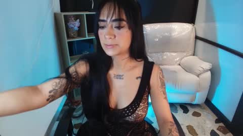 Snapshot of emysilver chatting on 02.10.25 Emy Silver online show from 02.10.25