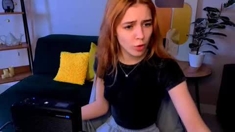 enchanted_bella online show from 03.03.26