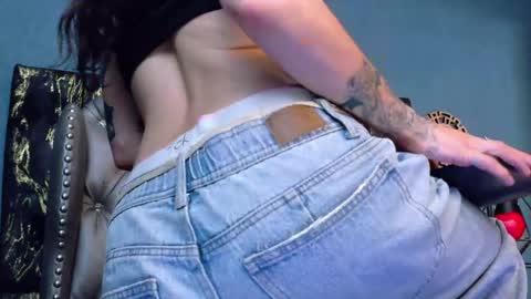 EnchantressQueen online show from 04.15.26