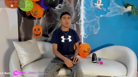 Snapshot of ender_h0t chatting on 10.25.25 Ender online show from 10.25.25