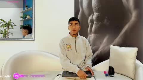 Snapshot of ender_h0t chatting on 11.09.25 Ender online show from 11.09.25