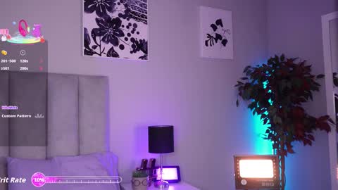 Snapshot of endy_rush chatting on 12.01.25 Endy online show from 12.01.25