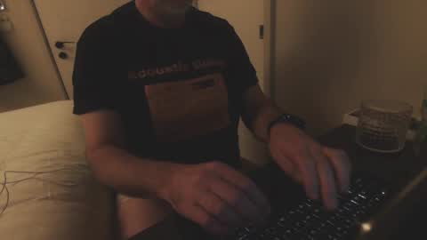 Snapshot of energybra chatting on 03.02.25 uk online show from 03.02.25