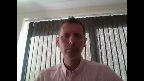 Snapshot of englishguy183 chatting on 05.22.26 EnglishGuy183 online show from 05.22.26
