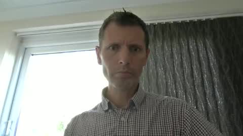 Snapshot of englishguy183 chatting on 06.10.26 EnglishGuy183 online show from 06.10.26