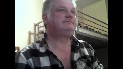 englishguysurrey online show from 12.17.25