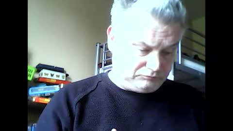 englishguysurrey online show from 04.15.26