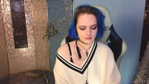 Snapshot of enifery chatting on 10.26.25 enifery online show from 10.26.25