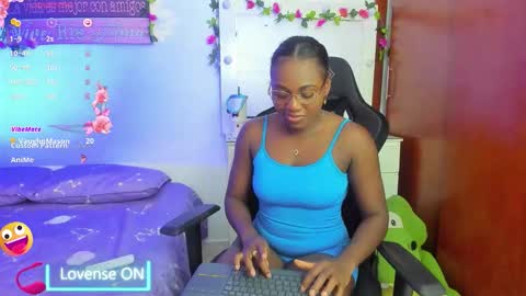 Snapshot of enith20 chatting on 11.11.25 yice online show from 11.11.25