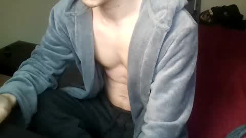 Snapshot of enoch98 chatting on 03.04.25 enoch98 online show from 03.04.25