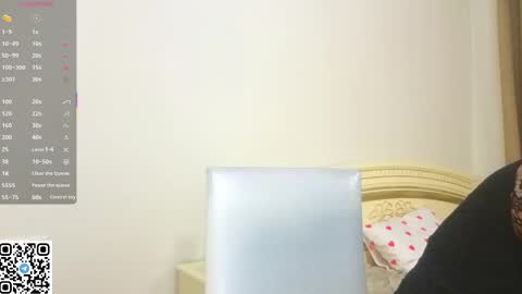 Snapshot of enricaelis chatting on 03.02.26 Sani online show from 03.02.26