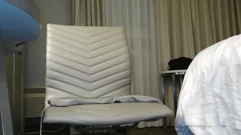 Snapshot of enthusiest chatting on 12.04.25 Enthusiest online show from 12.04.25