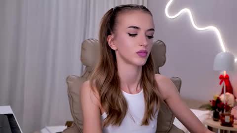 Snapshot of entya chatting on 12.15.25 entya online show from 12.15.25