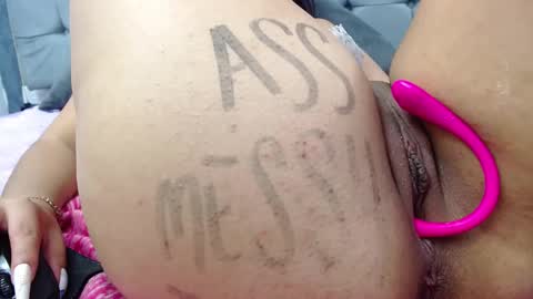 Snapshot of eny_dirty chatting on 12.16.24 Enny Dirty online show from 12.16.24