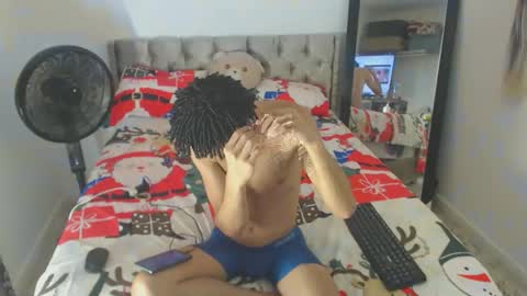 enyer_twin online show from 12.17.25