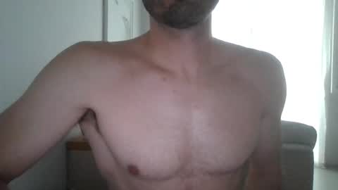 Snapshot of enzoleozi1991 chatting on 01.01.25 enzoleozi1991 online show from 01.01.25