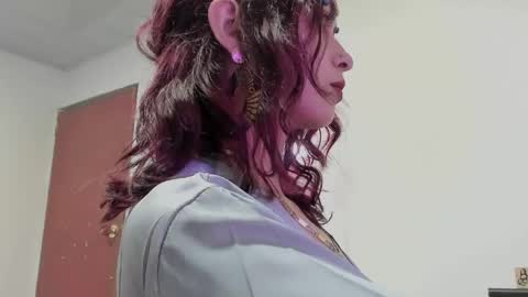 Leyla online show from 04.14.26