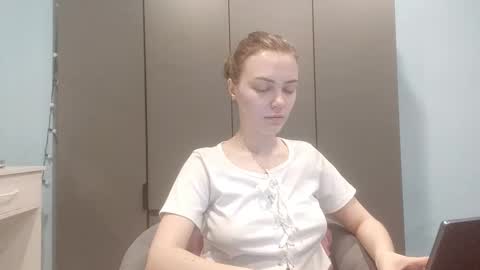 Lily online show from 02.09.26