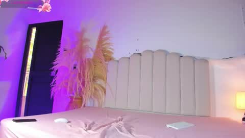 Snapshot of eragonbooy02 chatting on 11.06.25 Eragon online show from 11.06.25