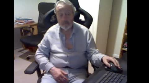 erasmus_d online show from 02.11.25