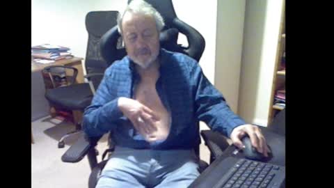 erasmus_d online show from 01.17.26