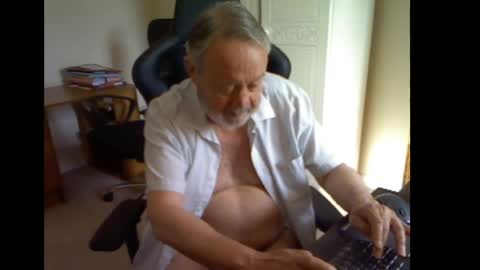 Snapshot of erasmus_d chatting on 05.28.26 erasmus_d online show from 05.28.26