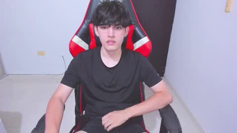 Snapshot of eren_tatakae chatting on 12.04.25 eren_tatakae online show from 12.04.25