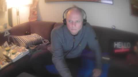 Snapshot of eric204 chatting on 11.23.25 Eric online show from 11.23.25