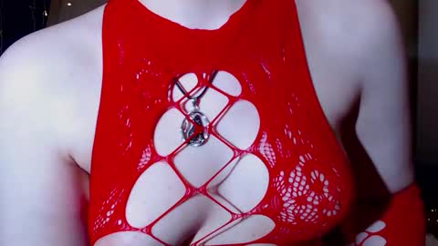 Snapshot of erica_mayer chatting on 12.25.24 Erica online show from 12.25.24