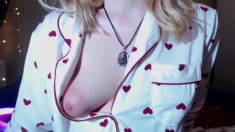 Snapshot of erica_mayer chatting on 12.27.24 Erica online show from 12.27.24