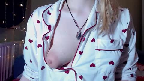 Snapshot of erica_mayer chatting on 02.23.25 Erica online show from 02.23.25