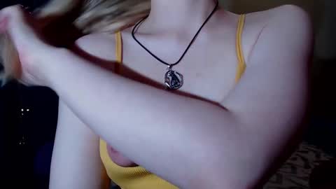 Snapshot of erica_mayer chatting on 09.24.25 Erica online show from 09.24.25