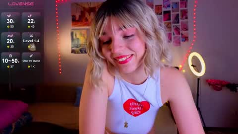 Snapshot of erica_winterr chatting on 02.08.25 Erica Winterr online show from 02.08.25