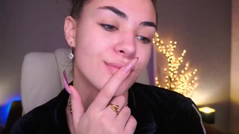 Snapshot of ericasin chatting on 10.25.25 Erica online show from 10.25.25