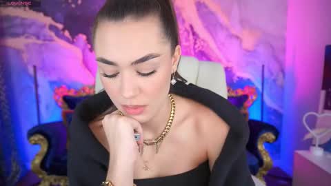 Snapshot of ericasin chatting on 11.08.25 Erica online show from 11.08.25