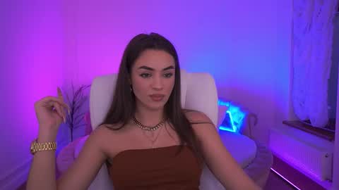 Snapshot of ericasin chatting on 12.17.25 Erica online show from 12.17.25