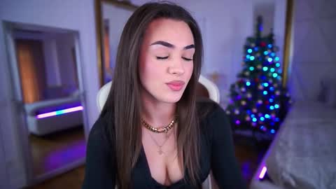 Snapshot of ericasin chatting on 12.23.25 Erica online show from 12.23.25