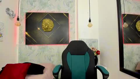 Snapshot of erick_zhimerman chatting on 01.31.25 online show from 01.31.25