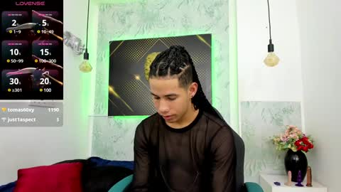 Snapshot of erick_zhimerman chatting on 02.01.25 online show from 02.01.25