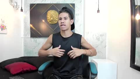 Snapshot of erick_zhimerman chatting on 02.10.25 online show from 02.10.25