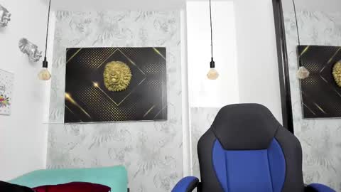 Snapshot of erick_zhimerman chatting on 02.19.25 online show from 02.19.25