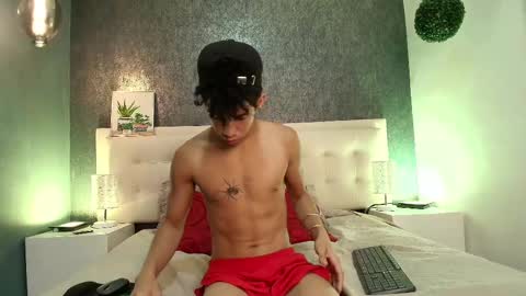 Snapshot of erick_zhimerman chatting on 03.05.25 online show from 03.05.25