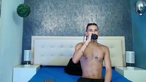 Snapshot of erick_zhimerman chatting on 09.17.25 online show from 09.17.25