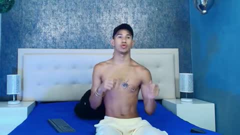 Snapshot of erick_zhimerman chatting on 09.22.25 online show from 09.22.25