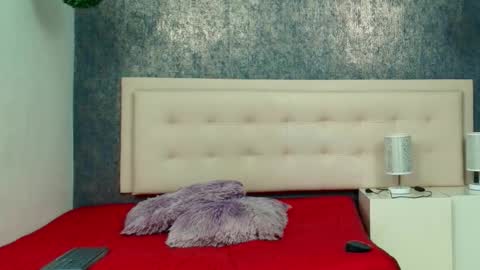 Snapshot of erick_zhimerman chatting on 10.10.25 online show from 10.10.25