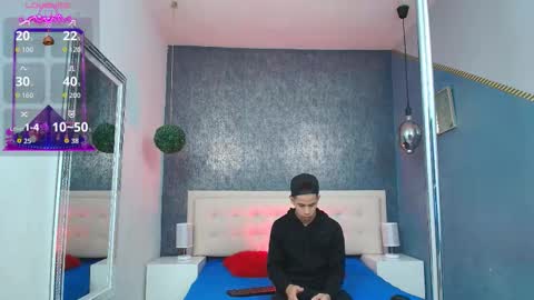 Snapshot of erick_zhimerman chatting on 11.10.25 online show from 11.10.25