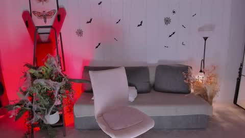 erika_kim online show from 10.26.25