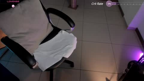 Snapshot of erikabenz chatting on 01.21.25 Erika Benz online show from 01.21.25