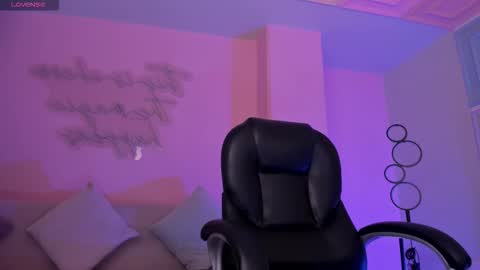 Erika Benz online show from 01.18.26