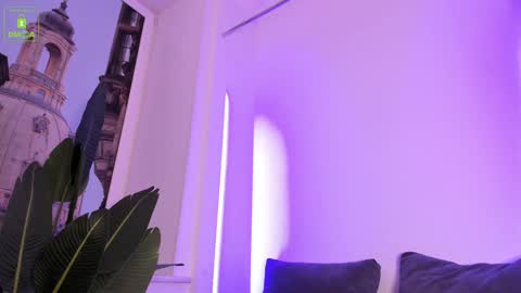 Snapshot of erikalustx chatting on 11.18.25 Erika online show from 11.18.25